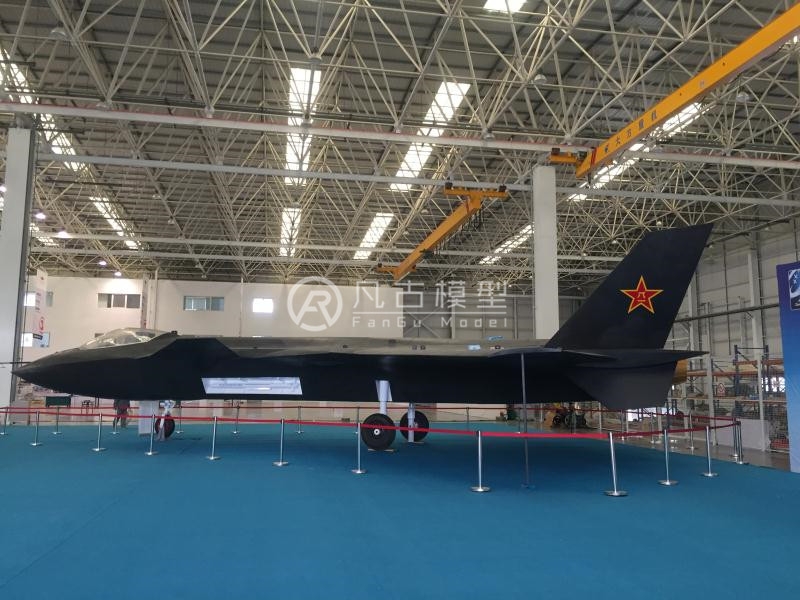 s1:1殲-20飛機模型